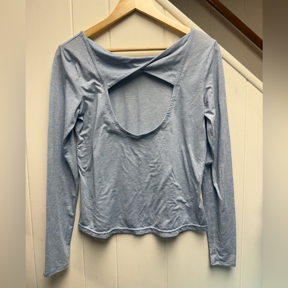 Athleta Light Blue Jacquard Flexlight Long Sleeve Train Top Size Small - Picture 2 of 5